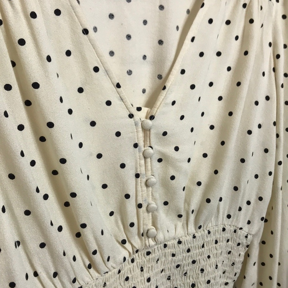 Beautiful Off-White Blouse - Picture 3 of 16